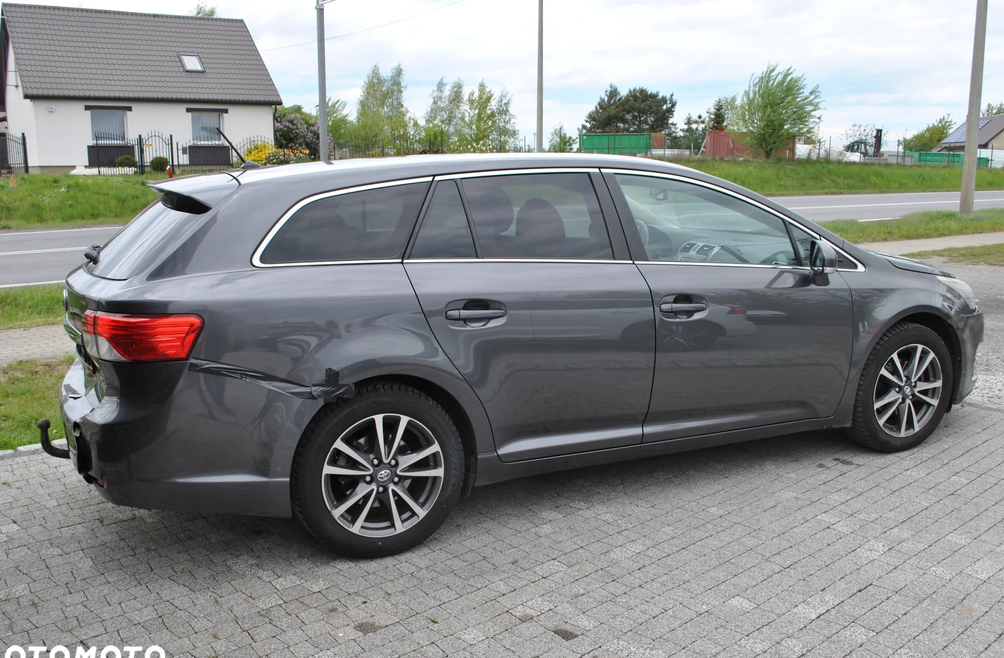 Toyota Avensis cena 25499 przebieg: 183807, rok produkcji 2012 z Nowe Warpno małe 466